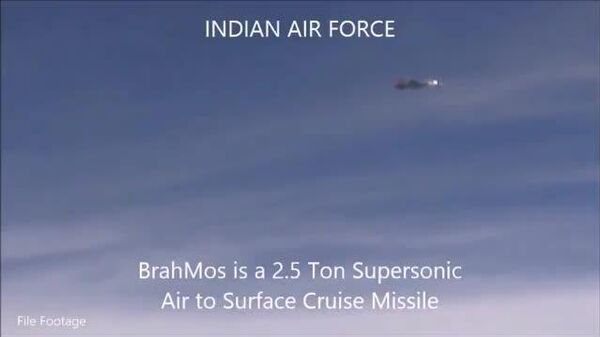 🚨🇮🇳 Around 40 Indian Su-30MKI fighters now armed with BrahMos missiles - Sputnik India