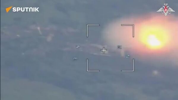 🚨🇷🇺Russian Aerospace Forces strike enemy strongholds with FAB-3000's in Donetsk People's Republic - Sputnik India
