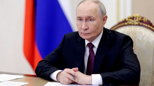 Russian President Vladimir Putin during a meeting with government members - Sputnik India