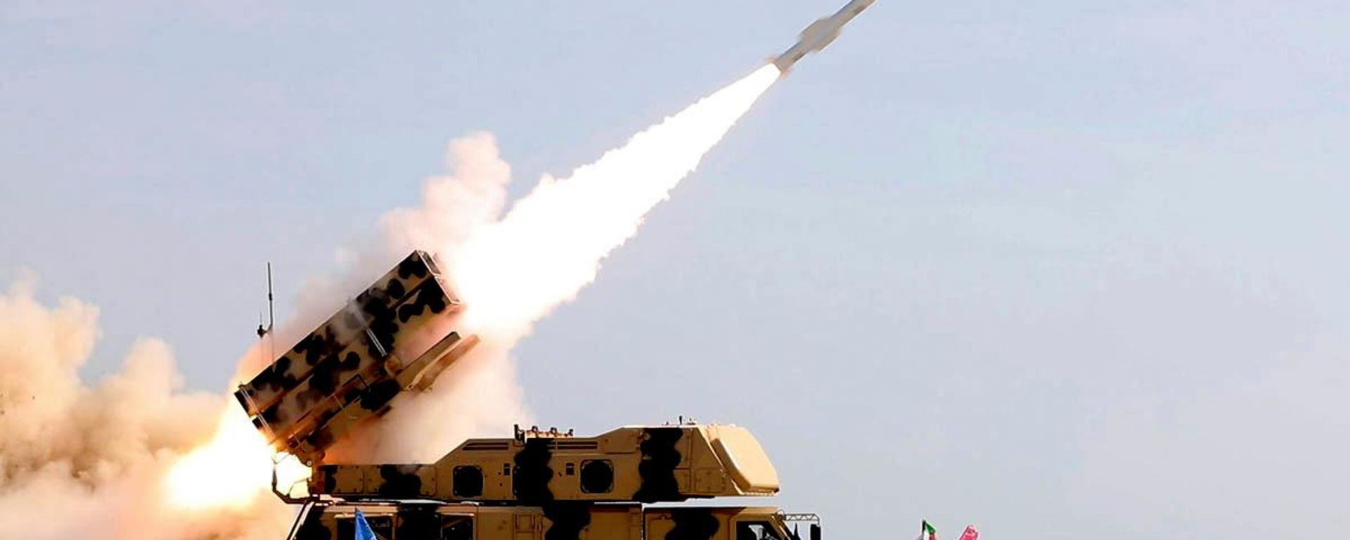 In this picture released by the official website of the Iranian Army on Friday, Jan. 19, 2024, a missile is launched during a military drill in southern Iran - Sputnik India, 1920, 16.07.2026