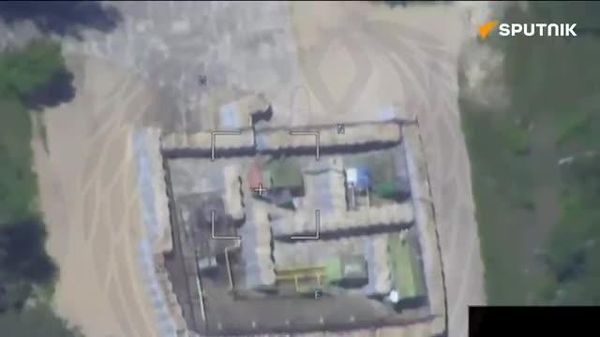 🚨🇷🇺Russian 'Geran' drone strikes gas distribution station in Chernigov region - Sputnik India