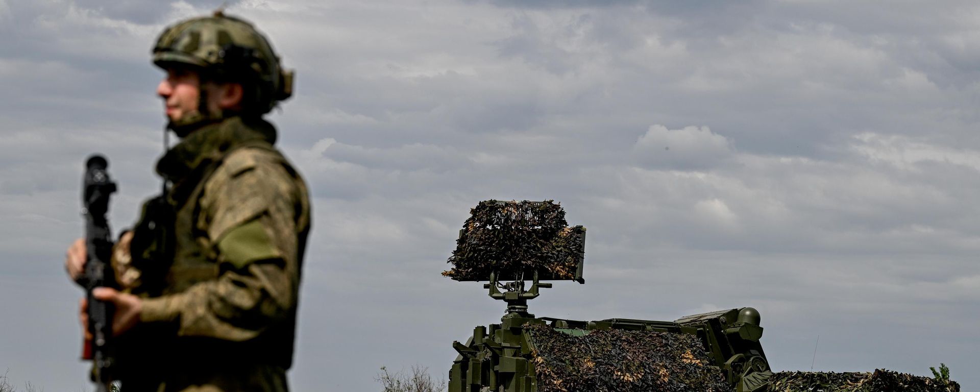 A Tor-M2 air defense system crew of the Zapad Group of Forces on combat duty in the Kupyansk sector of the special military operation. - Sputnik India, 1920, 08.07.2026