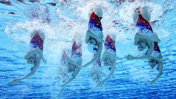 Athletes from the Russian national synchronized swimming team train at the BRICS Games in Kazan, Russia Athletes from the Russian national synchronized swimming team train at the BRICS Games in Kazan, Russia - Sputnik भारत