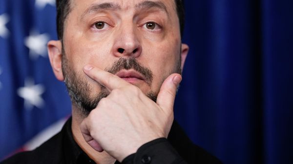 Ukraine's Zelensky speaks during a joint news conference with President Donald Trump following a meeting at Trump's Mar-a-Lago club, Sunday, Dec. 28, 2025, in Palm Beach, Fla.  - Sputnik भारत