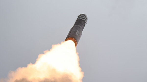 Hwasong-18 intercontinental ballistic missile (ICBM) test-fired by North Korea on July 13, 2023 - Sputnik भारत