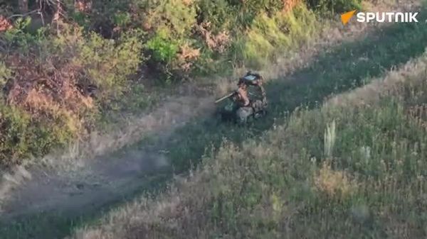🚨🇷🇺 Russian paratroopers crushed Ukrainian robotic assault in Zaporozhye region: MoD - Sputnik India