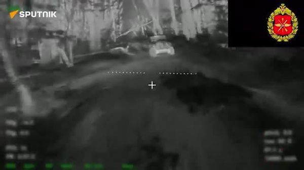💥🇷🇺रूसी ड्रोन को विशेष सैन्य अभियान के क्षेत्र में यूक्रेनी सेना को नुकसान पहुंचाते हुए देखें - Sputnik भारत