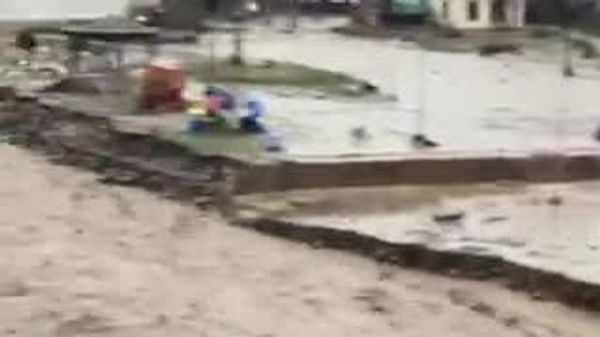 Twelve people killed in Jammu & Kashmir flash floods: Report - Sputnik India