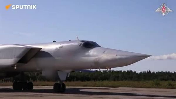 🚨रूसी Tu-95MS रणनीतिक बमवर्षक विमानों ने जापान सागर के ऊपर भरी उड़ान - Sputnik भारत