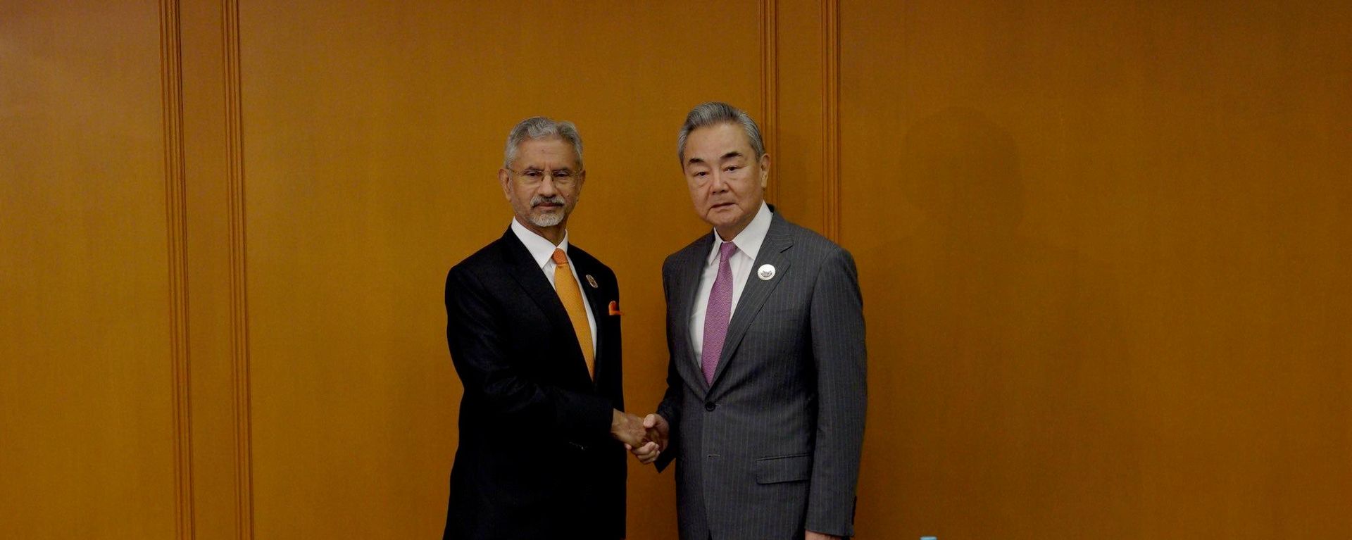 Indian External Affairs Minister Subrahmanyam Jaishankar and Chinese Foreign Minister Wang Yi - Sputnik भारत, 1920, 22.07.2026