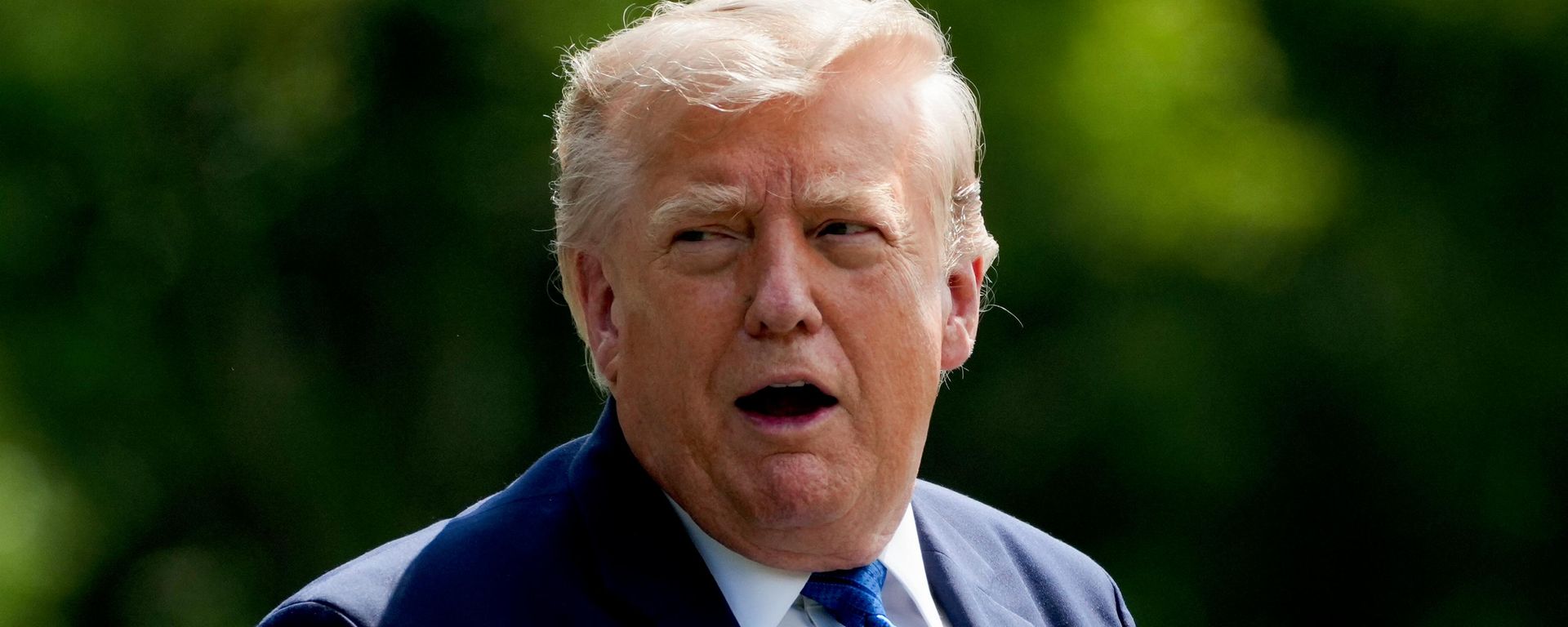 President Donald Trump departs following a cabinet meeting at Camp David, near Thurmont, Md., Friday, July 31, 2026 President Donald Trump departs following a cabinet meeting at Camp David, near Thurmont, Md., Friday, July 31, 2026 - Sputnik भारत, 1920, 02.08.2026
