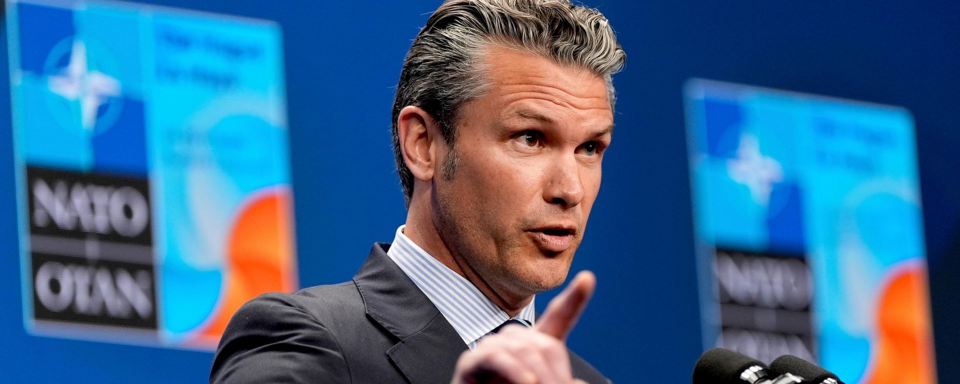 Defence Secretary Pete Hegseth gestures during a media conference at the end of the NATO summit in The Hague, Netherlands, Wednesday, June 25, 2025 - Sputnik भारत, 1920, 05.08.2026