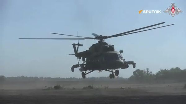 Mi-35M helicopter crew from Russia's Battlegroup Sever hit Ukrainian strongholds and manpower - Sputnik India