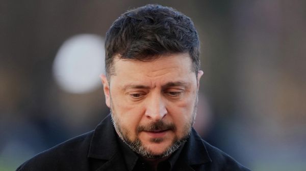 Volodymyr Zelensky arrives at the Bellevue Palace for talks with German President Frank-Walter Steinmeier in Berlin, Germany, Monday, Dec. 15, 2025.  - Sputnik India