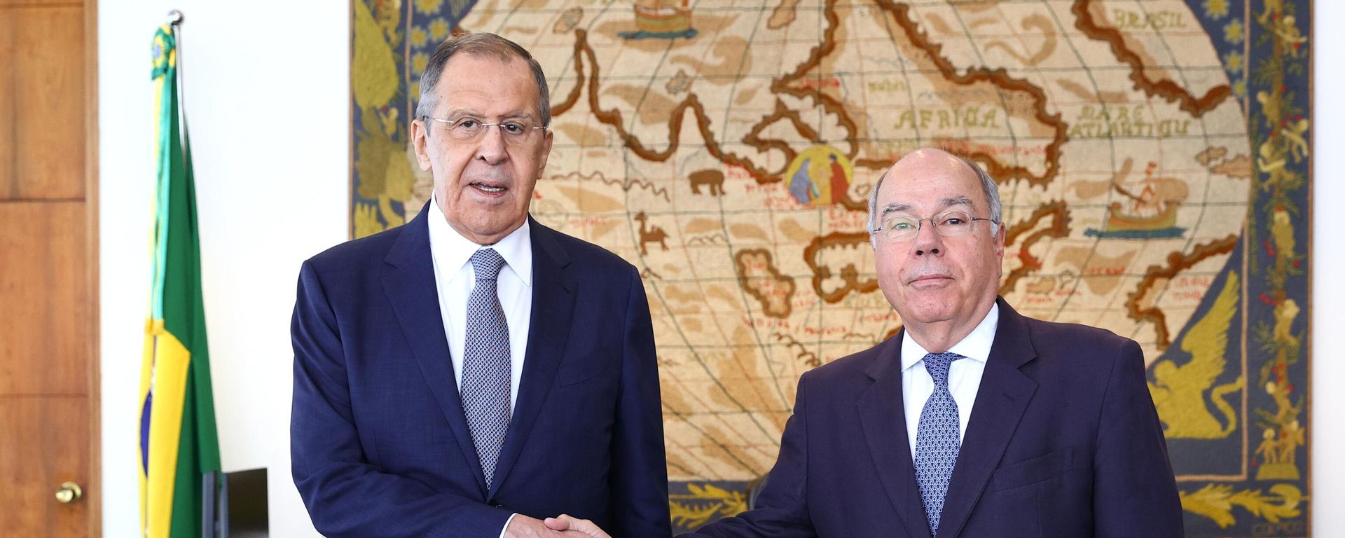 Russian Foreign Minister Sergey Lavrov and his Brazilian counterpart Mauro Vieira  - Sputnik India, 1920, 28.08.2026