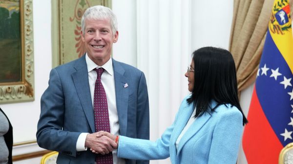 Venezuelan acting President Delcy Rodriguez greets US Energy Secretary Chris Wright at Miraflores palace - Sputnik India