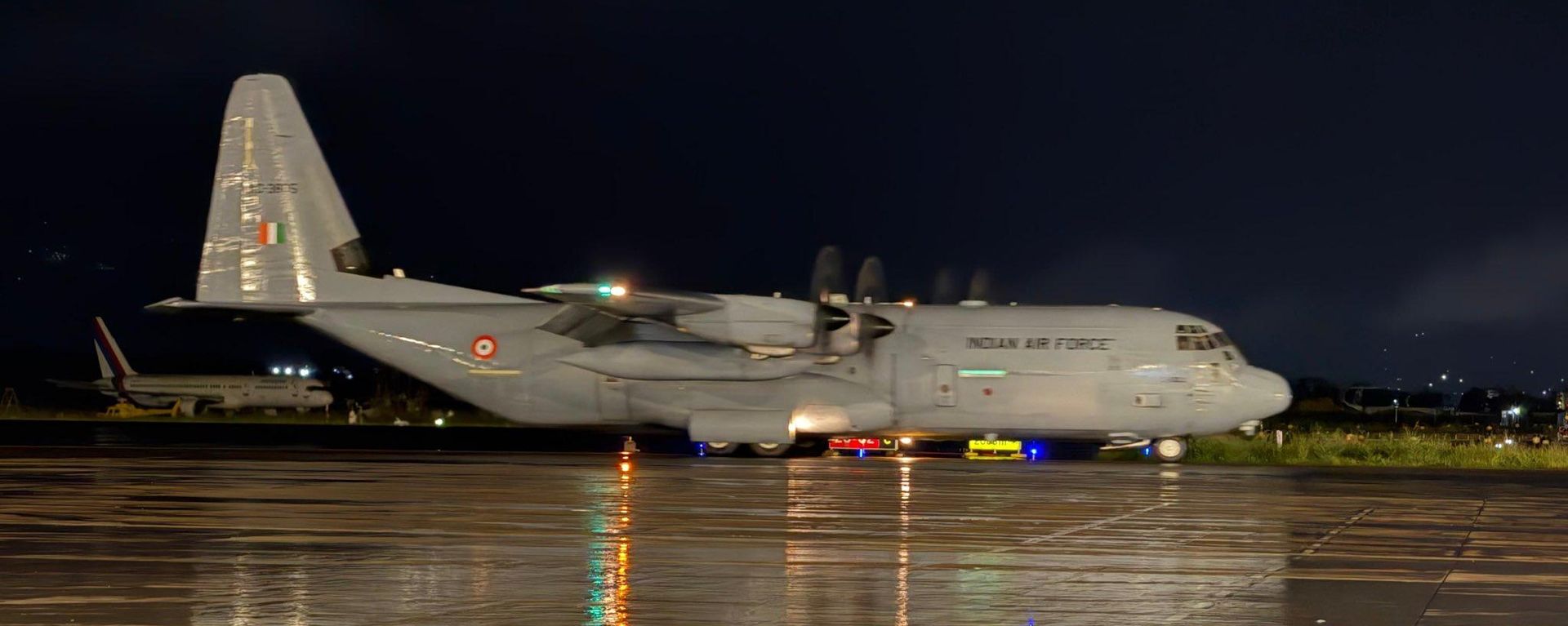 India’s fourth relief flight arrives in Kathmandu with essential supplies and technical support. - Sputnik भारत, 1920, 30.08.2026