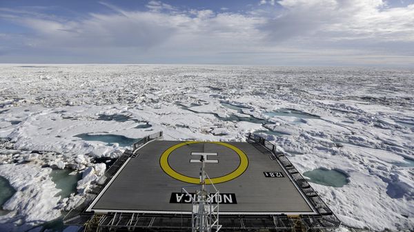 Finnish icebreaker MSV Nordica sails through sea ice floating on the Victoria Strait along the Northwest Passage in the Canadian Arctic Archipelago. File photo. - Sputnik India