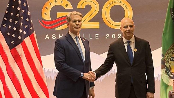 Russian Finance Minister Anton Siluanov meets US Treasury Secretary Scott Bessent on the sidelines of the G20 meeting. - Sputnik भारत