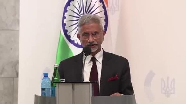 Jaishankar gives blunt answer on Russian oil during Kiev visit: - Sputnik India