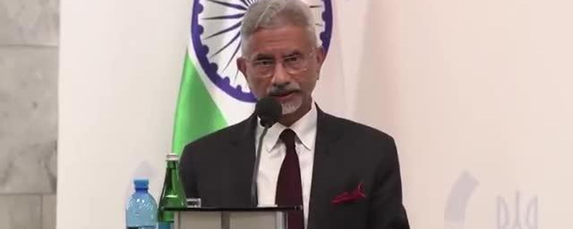 Jaishankar gives blunt answer on Russian oil during Kiev visit: - Sputnik India, 1920, 03.09.2026