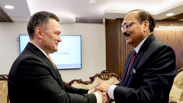 Chief Justice of India Surya Kant and Russia’s Chief Justice Igor Krasnov  - Sputnik भारत