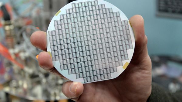A semiconductor plate - Sputnik India