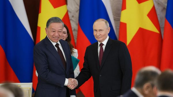 General Secretary of the Central Committee of Vietnam's Communist Party To Lam and Russian President Vladimir Putin - Sputnik India