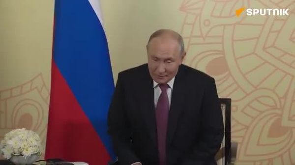🚨Putin meets Egypt's President el-Sisi on sidelines of BRICS Summit in India - Sputnik India