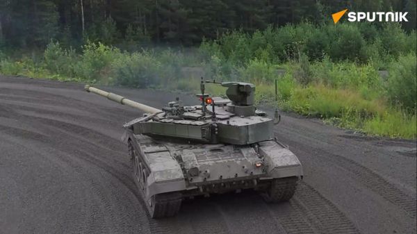 Rostec's Uralvagonzavod Sends T-90M and T-72B3M Tanks to Russian Army for Tankman's Day Rostec's Uralvagonzavod Sends T-90M and T-72B3M Tanks to Russian Army for Tankman's Day - Sputnik India