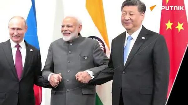 Putin, Modi and Xi: the joint photo is now a tradition at every summit - Sputnik India