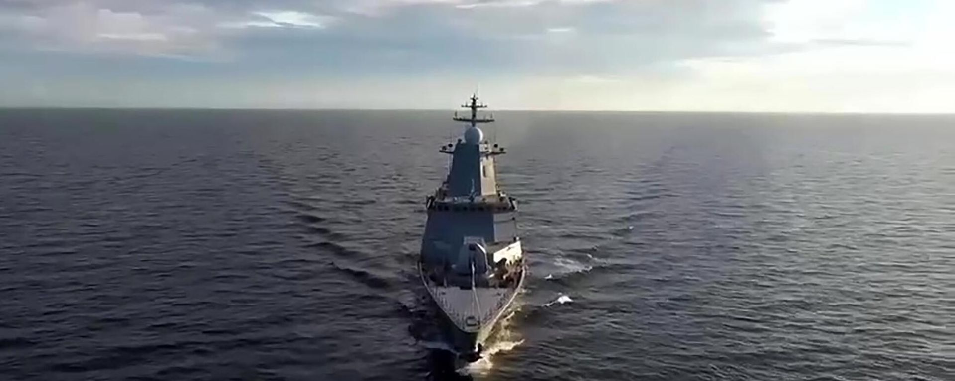 Russian and Chinese warship detachments meet in the Sea of Japan during the Vostok-2022 military exercises - Sputnik India, 1920, 15.09.2026