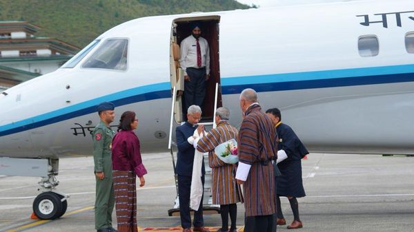 Indian External Affairs Minister S. Jaishankar arrives in Paro, Bhutan. - Sputnik भारत