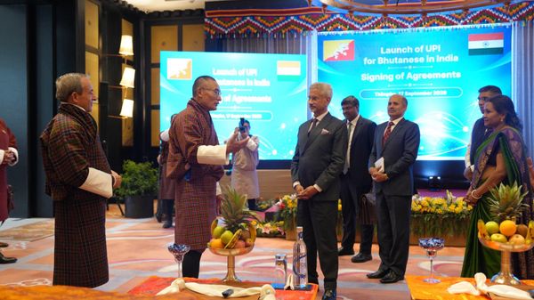 India and Bhutan launch the second phase of international UPI connectivity. - Sputnik भारत