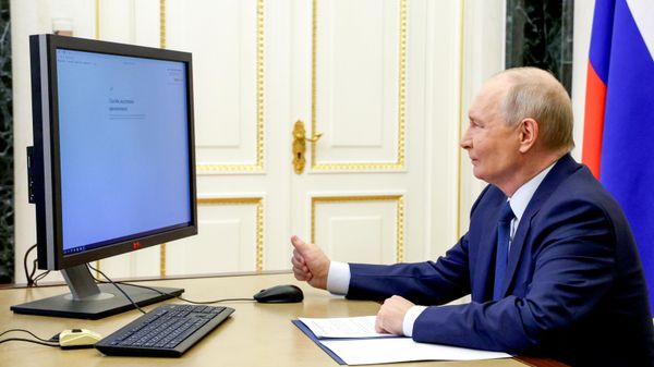 Russian President Vladimir Putin voted in the State Duma elections - Sputnik भारत