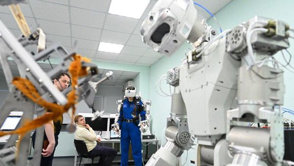 Russia’s humanoid robot to arrive at ISS in November - Sputnik India