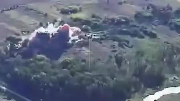 Russian FAB-1500 bombs hit Ukrainian UAV control centers near Khoten in the Sumy region and Druzhkovka in the Donetsk People’s Republic - Sputnik India