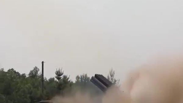 Russian Uragan MLRS destroys a Ukrainian infantry cluster near Orekhov in the Zaporozhye region - Sputnik India
