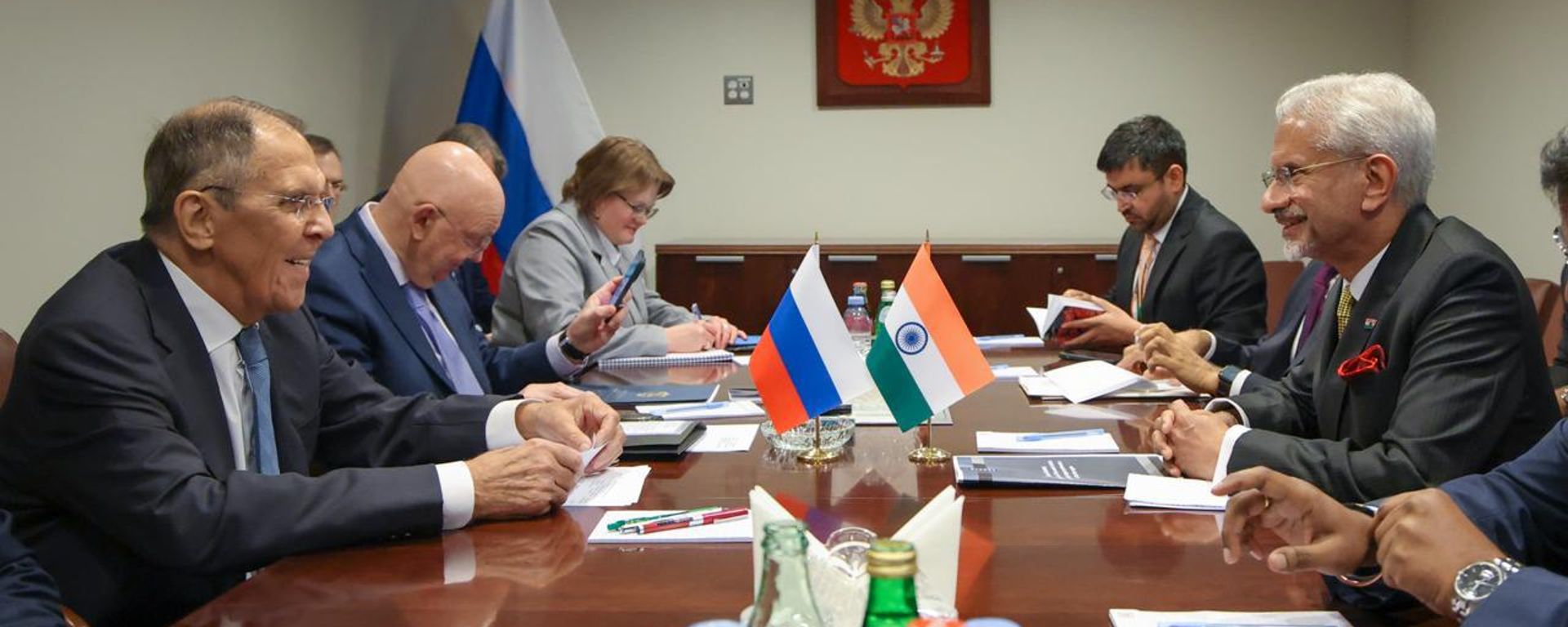 Russian Foreign Minister Sergey Lavrov and Indian EAM S. Jaishankar held talks on the sidelines of the UN General Assembly on September 25, 2026. - Sputnik India, 1920, 27.09.2026