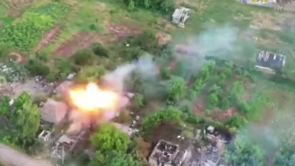 Russian drones annihilate encircled Ukrainian forces in Donetsk People's Republic - Sputnik India