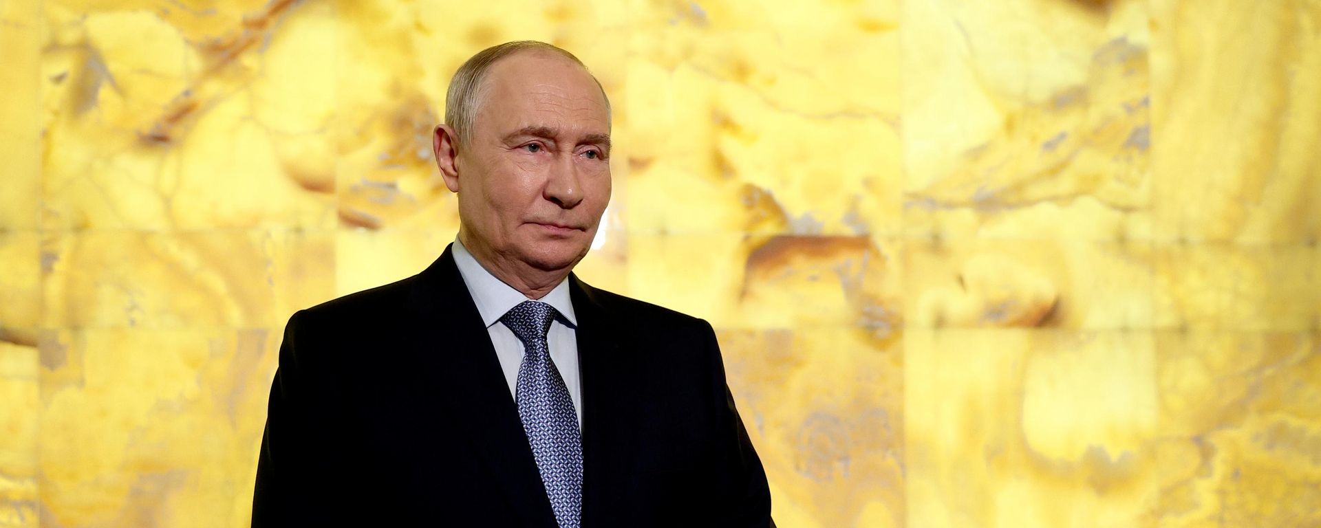 Russian President Vladimir Putin speaking to the press at the 12th International United Cultures Forum in St. Petersburg. - Sputnik भारत, 1920, 30.09.2026