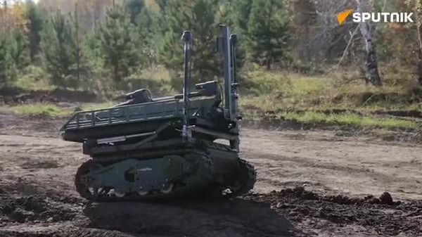 Russia trials robots for frontline supply and recovery - Sputnik India