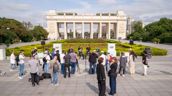 People Gather for the Grand Skate Tour 2023 festival at Gorky Park, Moscow, Russia - Sputnik भारत