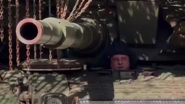 Russian T-80BVM tank crews destroy Ukrainian strongholds, firing points, and manpower in the Sumy region - Sputnik India