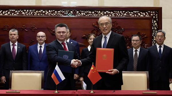 Russian Supreme Court chief justice Igor Krasnov and his Chinese counterpart, Supreme People's Court chief justice Zhang Jung during Krasnov's visit to Beijing. October 21, 2026. - Sputnik India