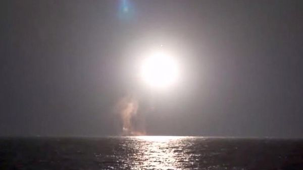 A Bulava missile launch from the Russian submarine Generalissimus Suvorov in the Sea of Okhotsk. - Sputnik भारत